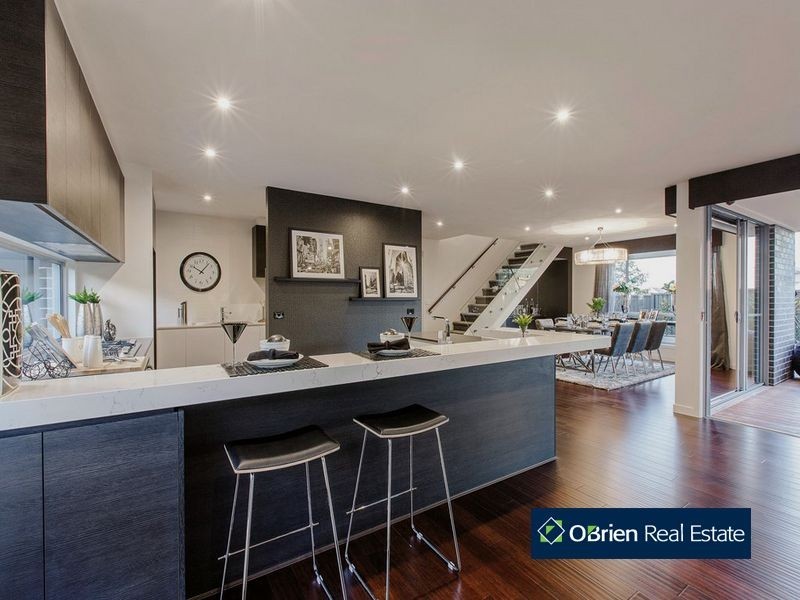 1 Bankton Avenue, Cranbourne East VIC 3977