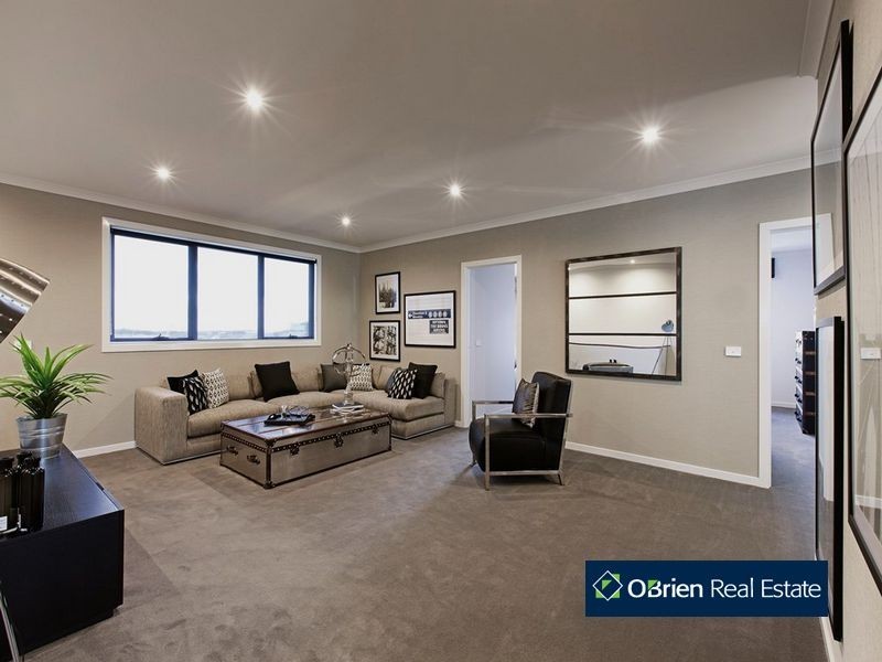 1 Bankton Avenue, Cranbourne East VIC 3977