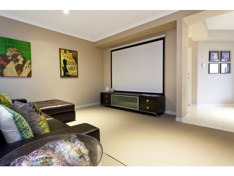 15 Alarah Boulevard, Cranbourne VIC 3977