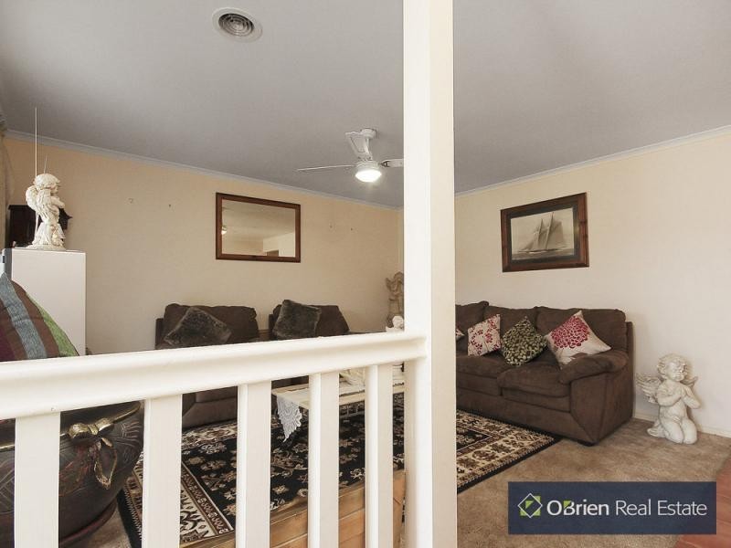 150 Sweeney Drive, Narre Warren VIC 3805