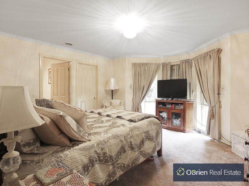 150 Sweeney Drive, Narre Warren VIC 3805