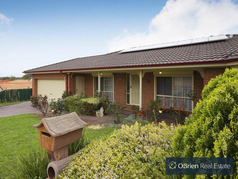 150 Sweeney Drive, Narre Warren VIC 3805
