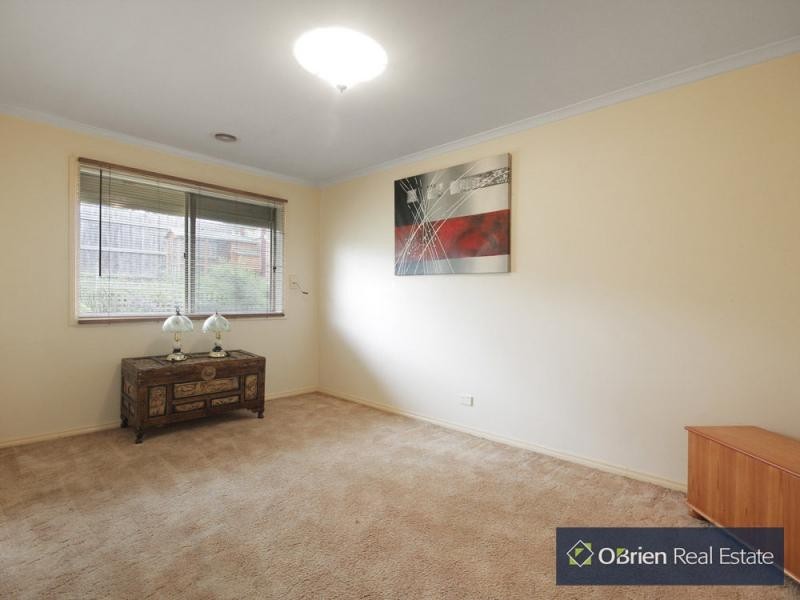 150 Sweeney Drive, Narre Warren VIC 3805