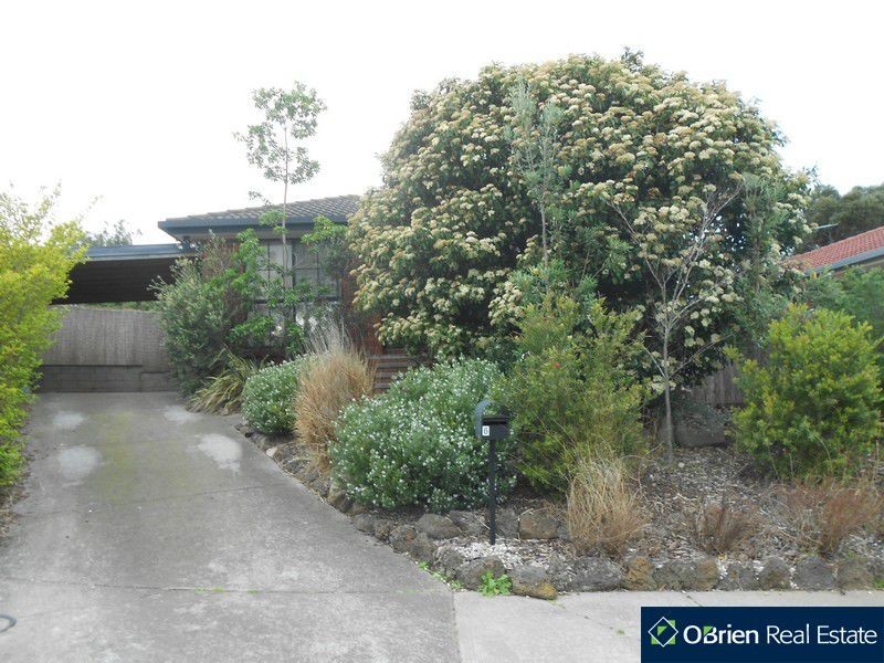 6 Taree Close, Pakenham VIC 3810