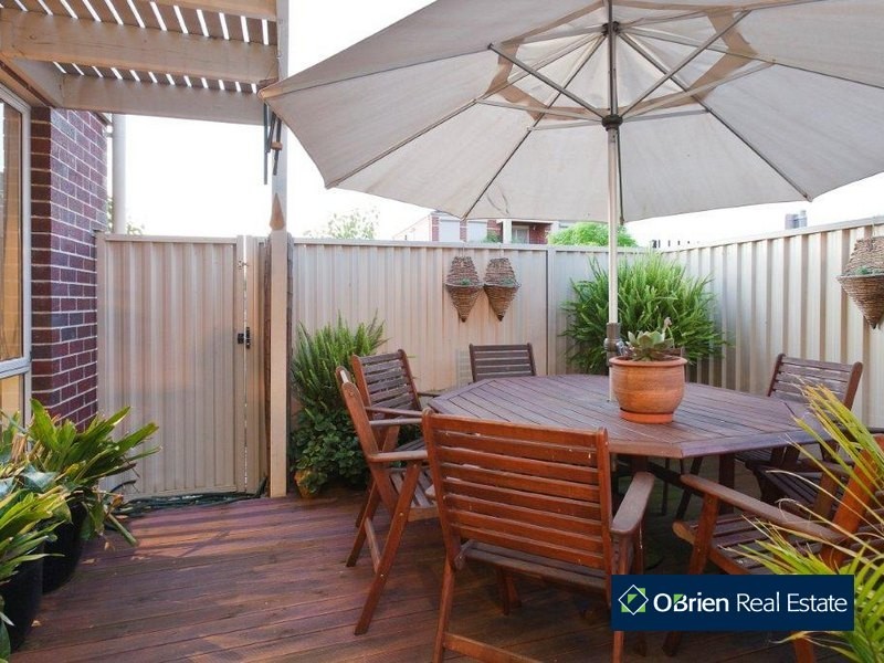 21 Flinders Chase, Pakenham VIC 3810