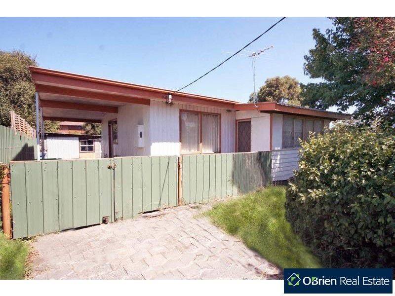 12 Valma Avenue, Cranbourne VIC 3977
