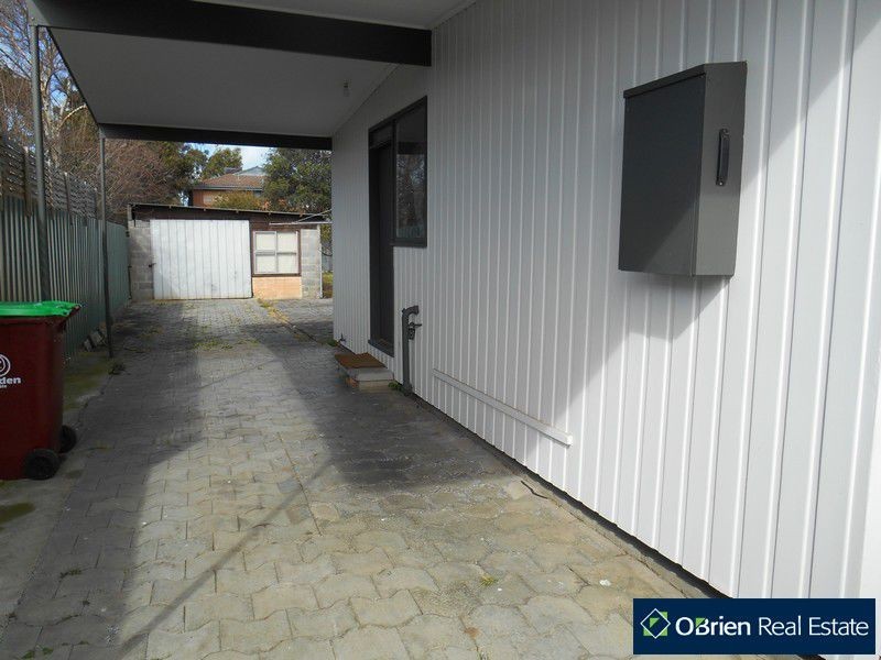 12 Valma Avenue, Cranbourne VIC 3977