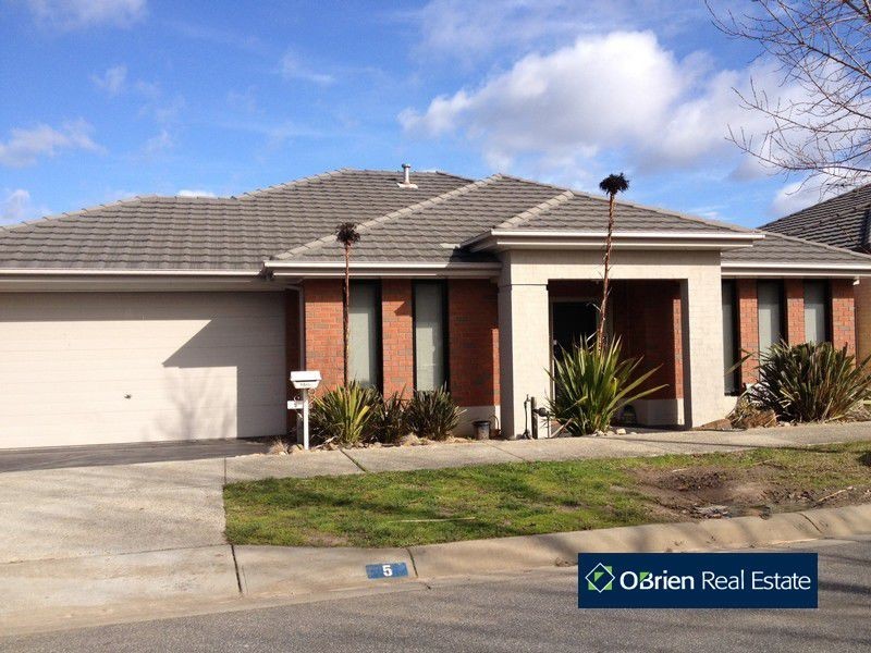 5 Goulburn Place, Pakenham VIC 3810