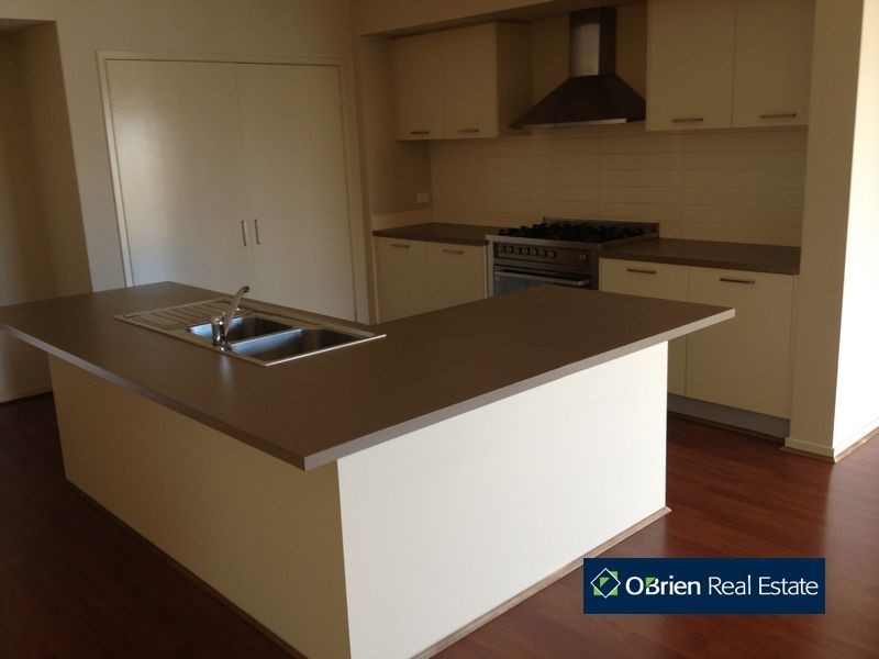 5 Goulburn Place, Pakenham VIC 3810