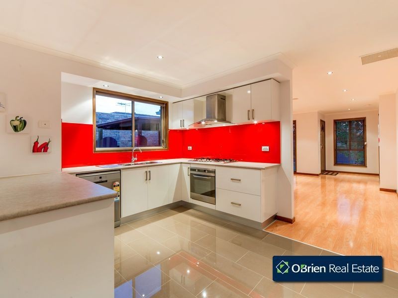 20 Garnet Close, Narre Warren VIC 3805