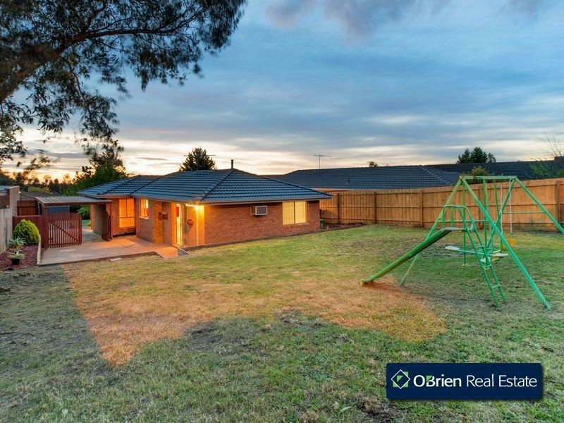20 Garnet Close, Narre Warren VIC 3805