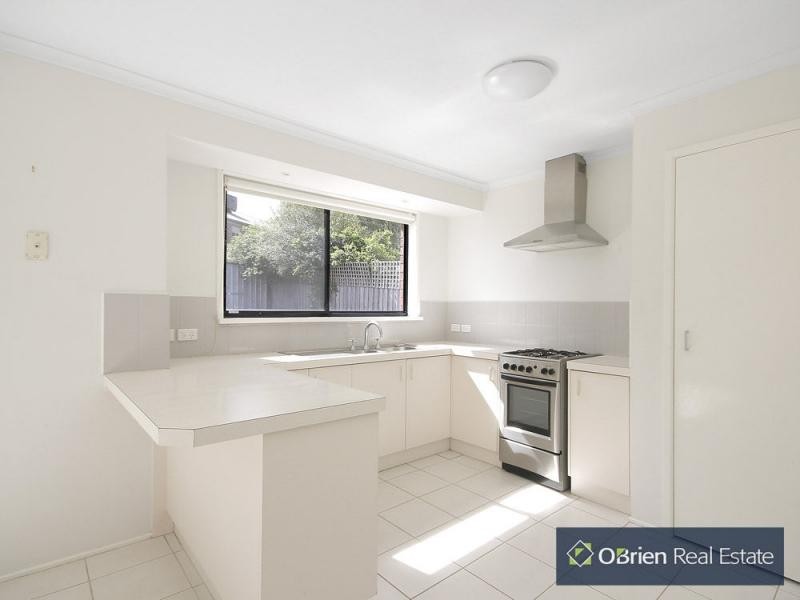 6 Taree Close, Pakenham VIC 3810