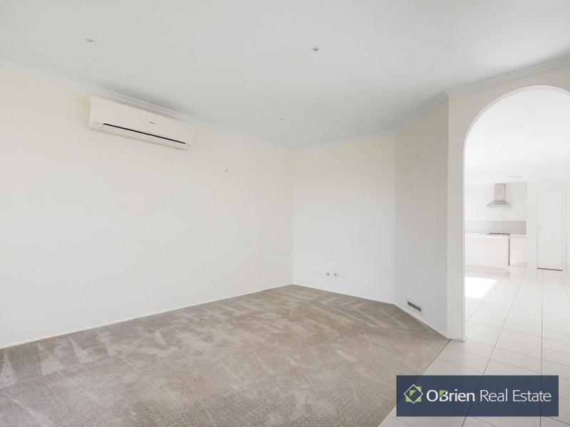 6 Taree Close, Pakenham VIC 3810