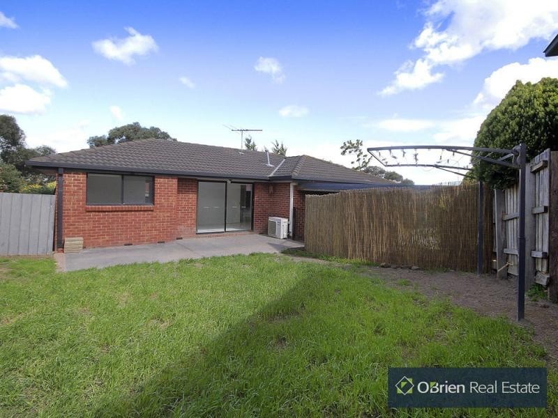 6 Taree Close, Pakenham VIC 3810
