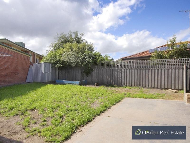 6 Taree Close, Pakenham VIC 3810