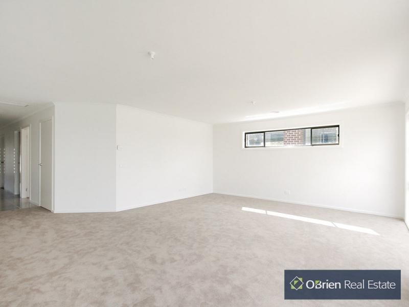 L12 Botham Crescent, Pakenham VIC 3810