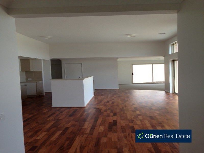 7 Clendon Drive, Officer VIC 3809