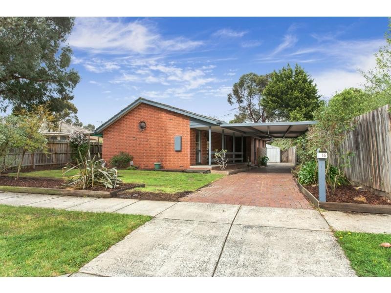 16 Upton Crescent, Narre Warren VIC 3805