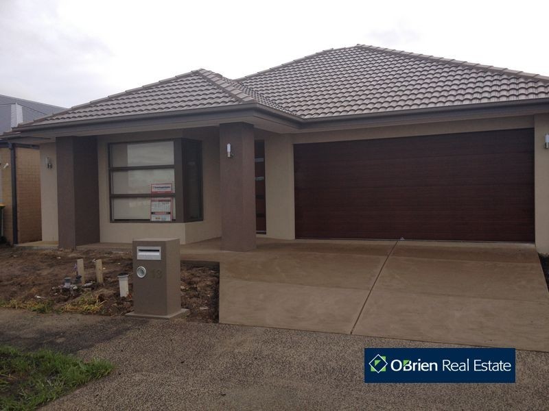 13 Ivy Leaf Road, Pakenham VIC 3810