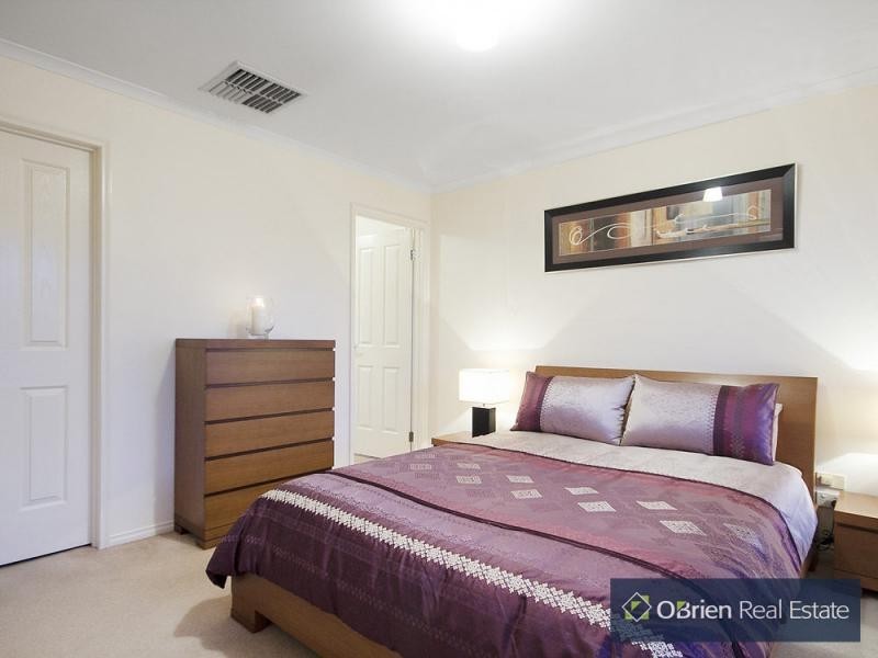 44 Sherwood Road, Narre Warren South VIC 3805