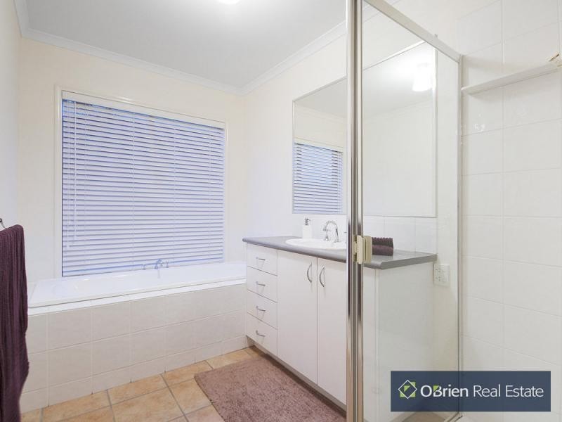 44 Sherwood Road, Narre Warren South VIC 3805