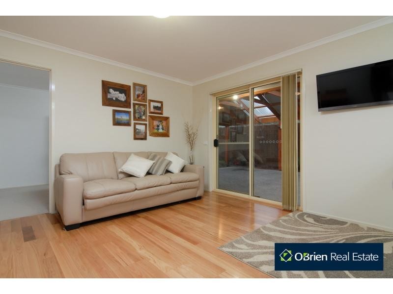 6 Meredith Close, Narre Warren South VIC 3805