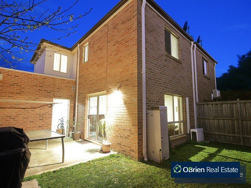 4 Chong Court, Berwick VIC 3806