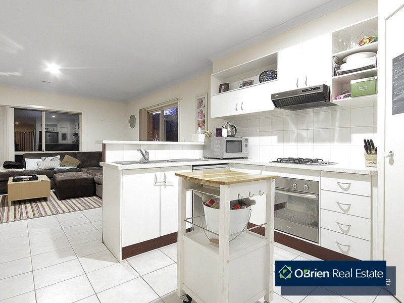 4 Chong Court, Berwick VIC 3806