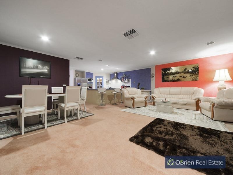 9 Chesil Court, Narre Warren South VIC 3805