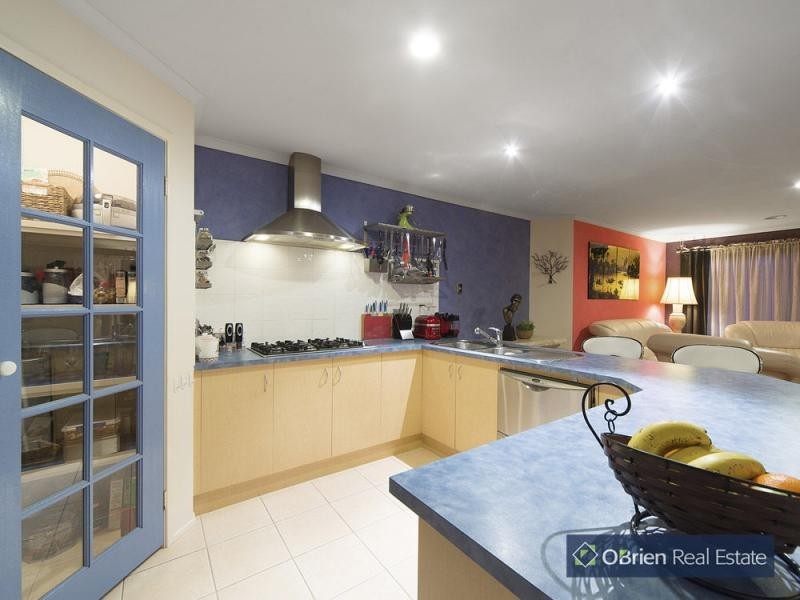 9 Chesil Court, Narre Warren South VIC 3805