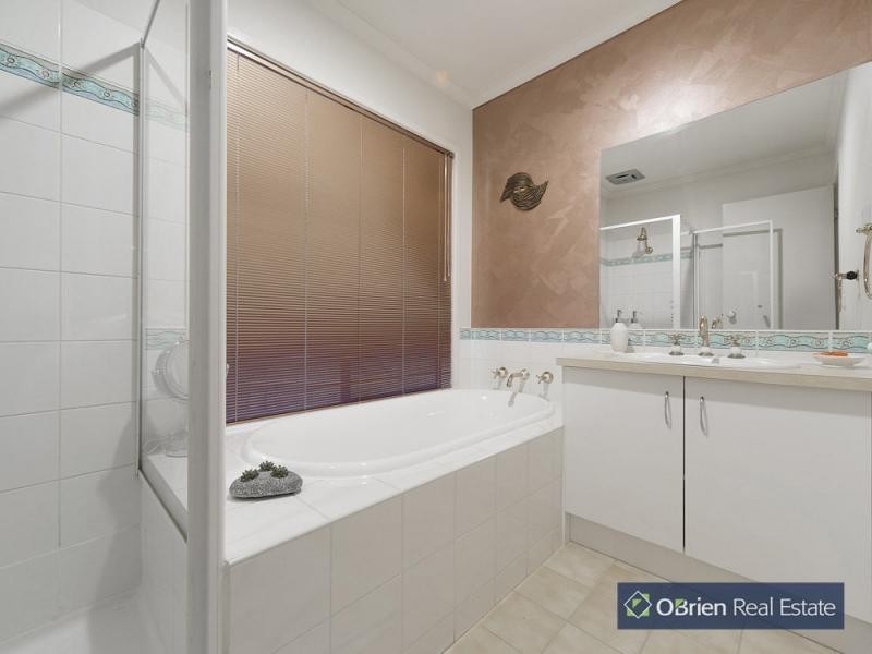 9 Chesil Court, Narre Warren South VIC 3805