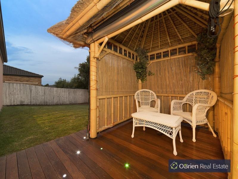 9 Chesil Court, Narre Warren South VIC 3805