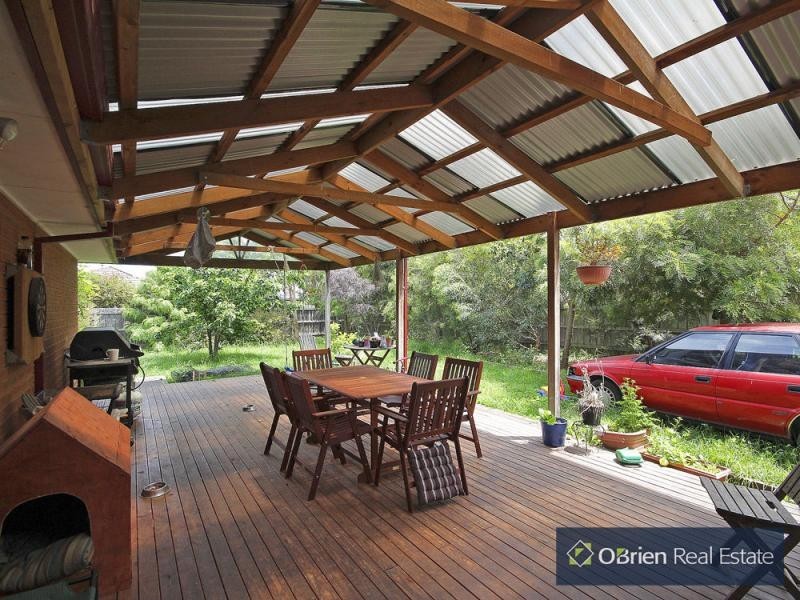 29 Hutchinson Drive, Lynbrook VIC 3975