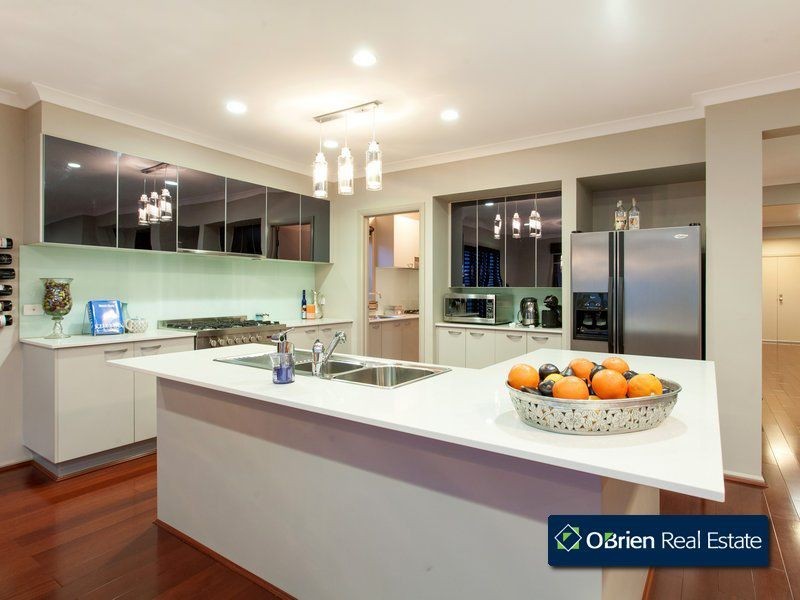 10 Limousin Court, Berwick VIC 3806