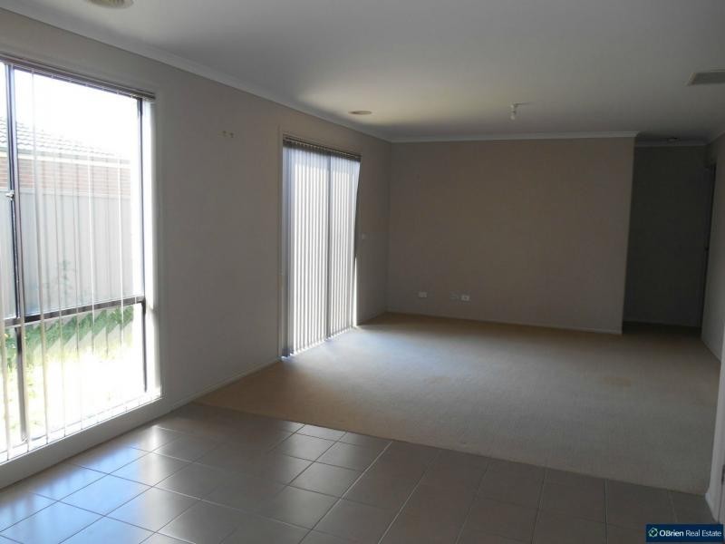 40 Tyndall Street, Cranbourne VIC 3977