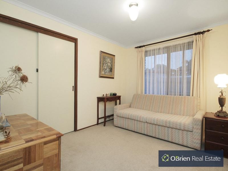 7 Cook Court, Cranbourne North VIC 3977