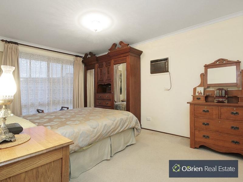 7 Cook Court, Cranbourne North VIC 3977