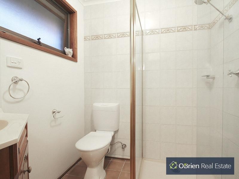 7 Cook Court, Cranbourne North VIC 3977