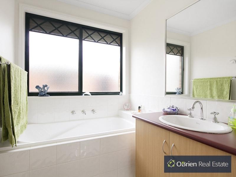 Unit 7/28-30 Childers Street, Cranbourne VIC 3977