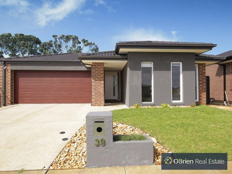 39 Falabela Road, Clyde North VIC 3978