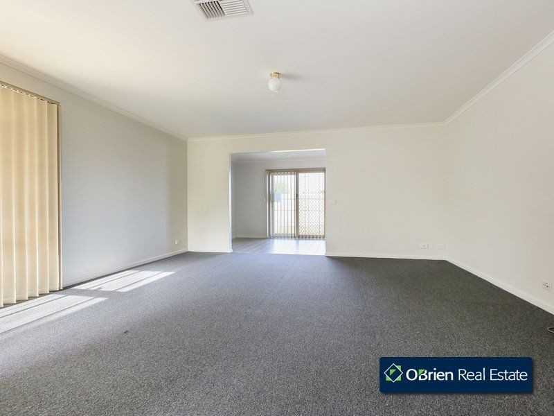 26 Sharpe Court, Berwick VIC 3806