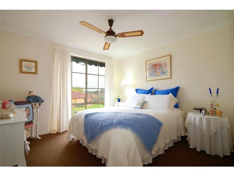 2/104 Mansfield Street, Berwick VIC 3806