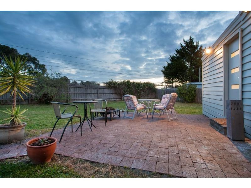 14 Collins Crescent, Berwick VIC 3806
