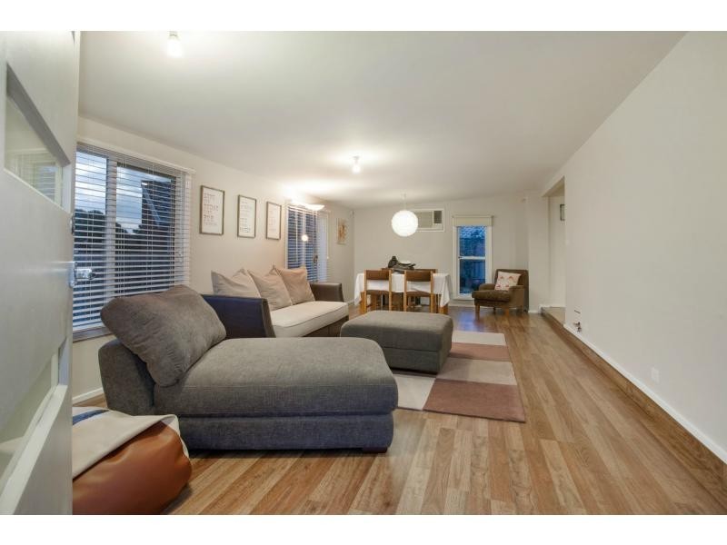 14 Collins Crescent, Berwick VIC 3806