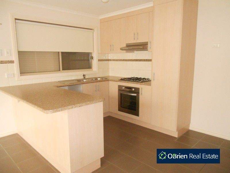 129 Melzak Way, Berwick VIC 3806