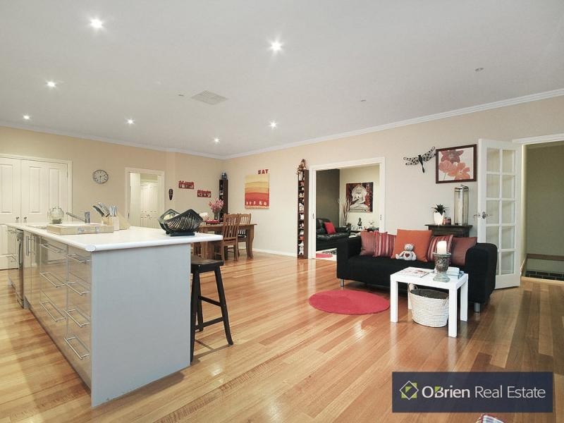 25 Oconnell Street, Berwick VIC 3806