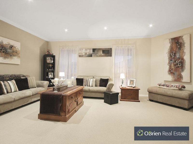 25 Oconnell Street, Berwick VIC 3806