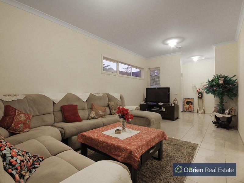 41A Fairbairn Road, Cranbourne VIC 3977
