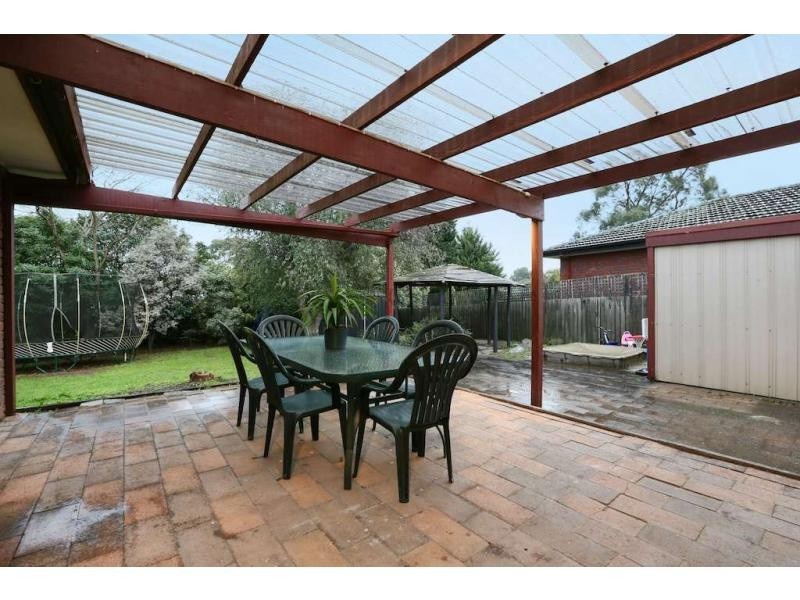 15 Strathhavan Drive, Berwick VIC 3806