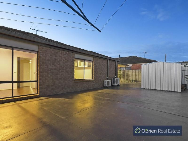 42 Bateman Grove, Hampton Park VIC 3976